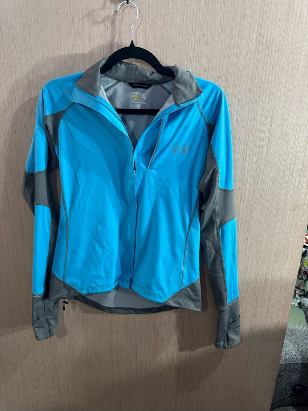 Women's Mountain Hardwear Lightweight AirShield Blue & Gray Active Jacket Small